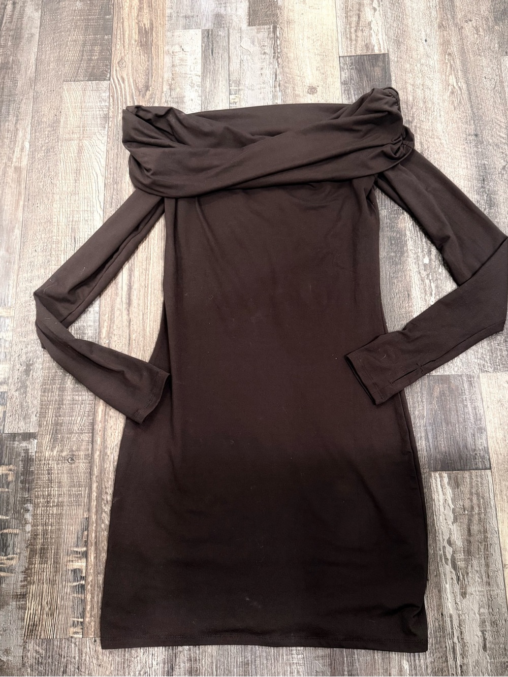 Divided Off-Shoulder Long Sleeve Dark Brown Dress